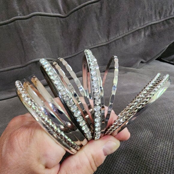 Claire's Set Of 14 Silver Tone Bangle Bracelets - Picture 10 of 16